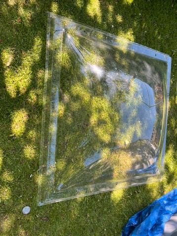 Lichtkoepel 100x100 beschikbaar voor biedingen