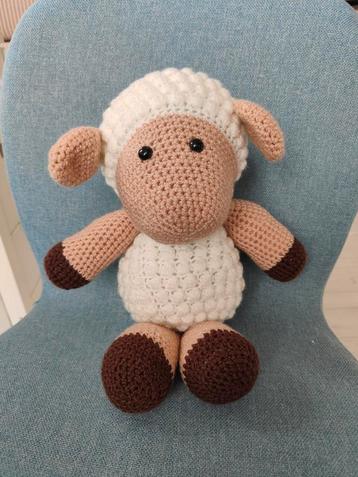 Handgemaakt Schaapje Knuffel beschikbaar voor biedingen
