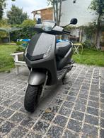 Peugeot Vivacity brom, Fietsen en Brommers, Scooters | Peugeot, Ophalen, Maximaal 45 km/u, Zo goed als nieuw, Benzine