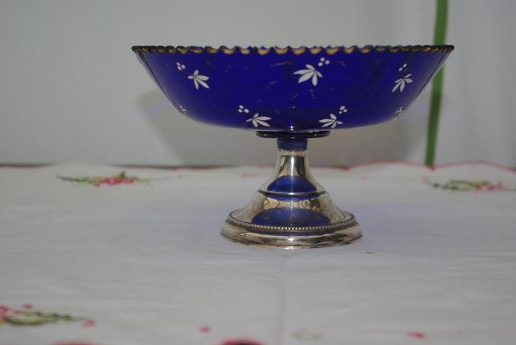 Schaaltje met zilveren voet, Antiek en Kunst, Antiek | Glas en Kristal, Ophalen of Verzenden