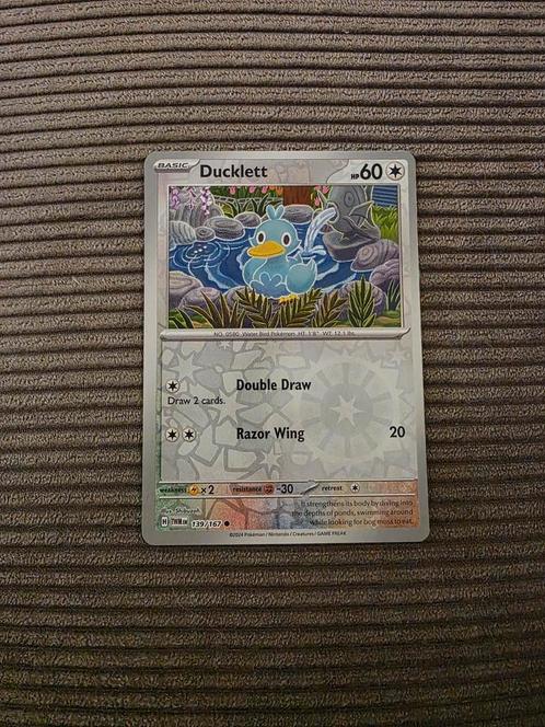 Ducklett 139/167 reverse holo, twilight masquerade NM, Hobby en Vrije tijd, Verzamelkaartspellen | Pokémon, Zo goed als nieuw