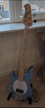 Linkshandige Music man sterling stingray, Muziek en Instrumenten, Snaarinstrumenten | Gitaren | Bas, Verzenden, Zo goed als nieuw