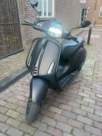 Vespa sprint full option, Fietsen en Brommers, Scooters | Vespa, Ophalen, Maximaal 45 km/u, Vespa S, Zo goed als nieuw