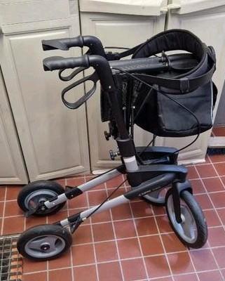 Olympos rollator, Diversen, Rollators, Zo goed als nieuw, Lichtgewicht, Ophalen