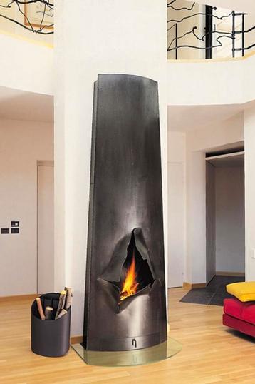 Unieke Focus Magnifocus vrijstaande designhaard houtkachel. beschikbaar voor biedingen
