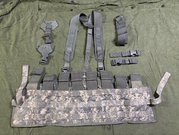 US Army ammo pouches / covers en rifleman sets beschikbaar voor biedingen