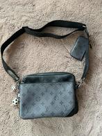 Louis Vuitton Schoudertas Trio Messenger, Sieraden, Tassen en Uiterlijk, Tassen | Schoudertassen, Ophalen of Verzenden, Zo goed als nieuw