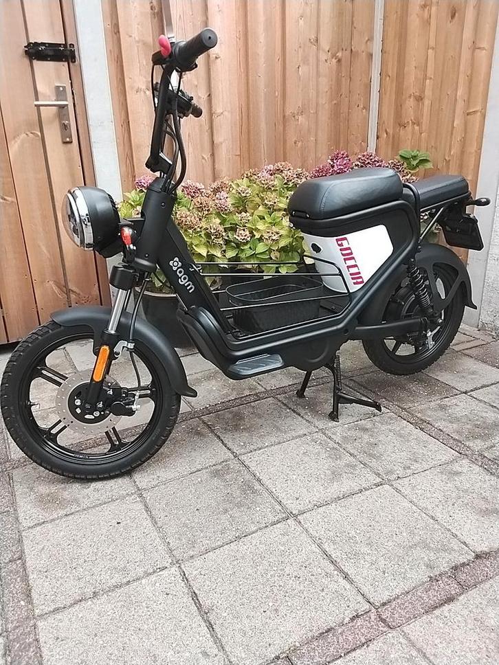 AGM goccia 25km elektrisch., Fietsen en Brommers, Elektrische fietsen, Zo goed als nieuw, Overige merken, 59 cm of meer, 50 km per accu of meer