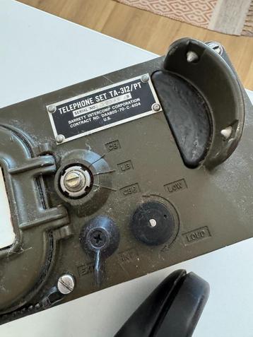 Originele TA-312/PT veldtelefoon  beschikbaar voor biedingen