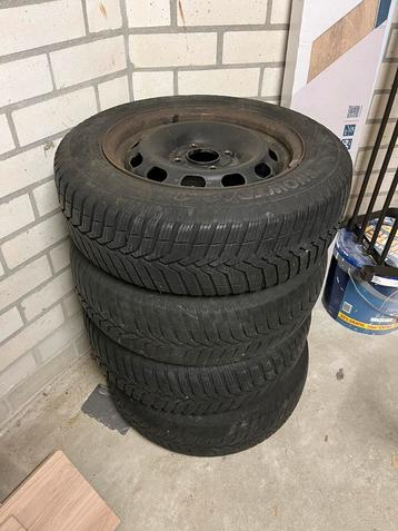 Winterbanden 175/65 R14 80T met stalen velgen