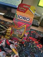 IONO Premium Tournament Collectie - Pokémon TCG, Ophalen of Verzenden, Nieuw, Overige typen