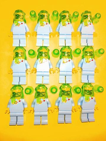 LEGO SPACE LIGHT BLUE CLASSIC SPACEMAN FIGUREN/POPPETJES beschikbaar voor biedingen