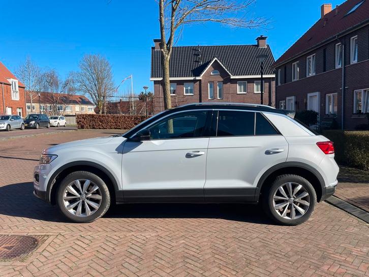 Volkswagen T-Roc 1.5 TSI 150pk 2018 Wit, Auto's, Volkswagen, Particulier, T-Roc, Achteruitrijcamera, Panoramadak, Stoelverwarming