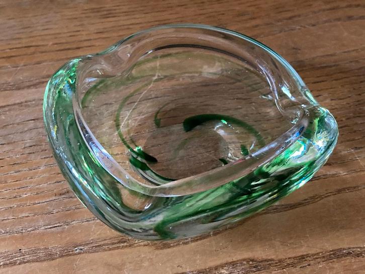 Max Verboeket gesigneerd jaren 60 schaaltje asbak groen gaaf, Antiek en Kunst, Antiek | Glas en Kristal, Ophalen of Verzenden