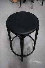 2 ronde zwarte barkrukken kunststof zwart indoor outdoor, Huis en Inrichting, Barkrukken, Kunststof, Met voetsteun, 60 tot 90 cm