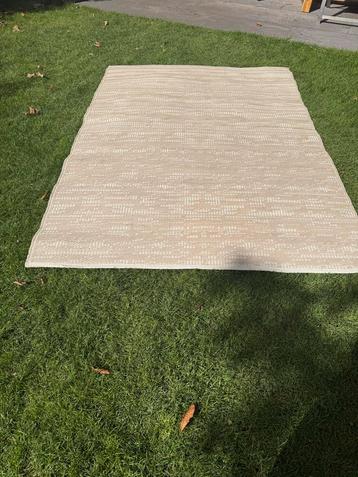 Buitenkleed Kwantum beschikbaar voor biedingen