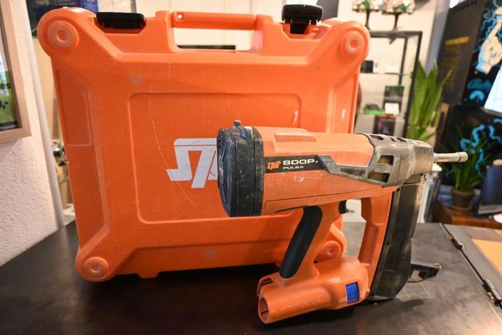 Spit Pulsa 800P + Accu Schiethamer / Gastacker, Doe-het-zelf en Verbouw, Gereedschapskisten, Ophalen of Verzenden