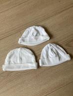 3 witte mutsjes, Kinderen en Baby's, Babykleding | Maat 50, Ophalen of Verzenden, Gebruikt, Jongetje of Meisje, Overige typen