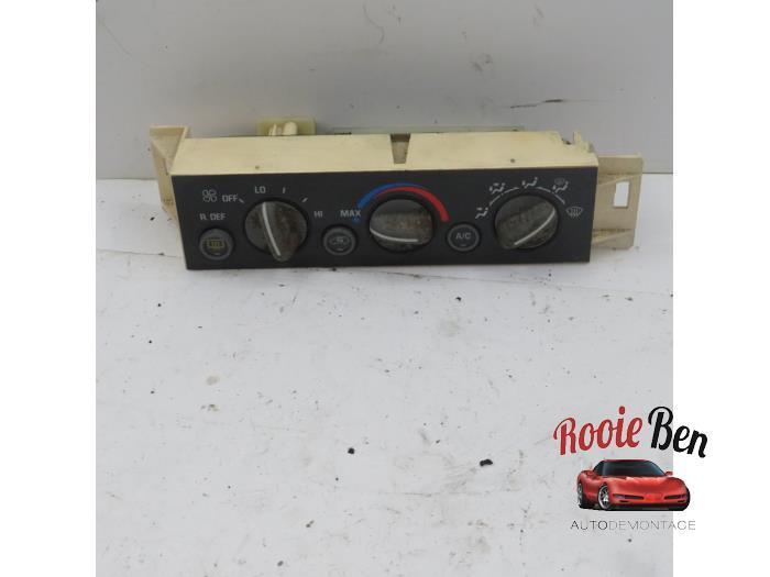 Kachel Bedieningspaneel van een Chevrolet K-Serie, Auto-onderdelen, Dashboard en Schakelaars, Chevrolet, Gebruikt, 3 maanden garantie