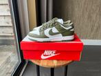 Nike Dunk Low Medium Olive (W) 40,5, 41, 42,5 - Nieuw!, Kleding | Heren, Schoenen, Overige kleuren, Nieuw, Ophalen of Verzenden