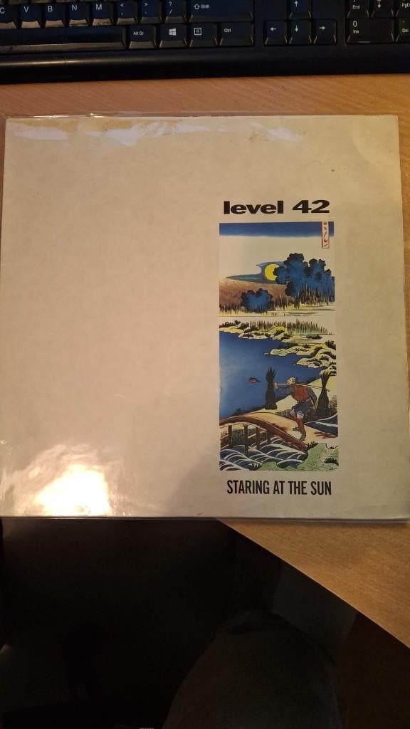 Level 42 – Staring At The Sun, Cd's en Dvd's, Vinyl | Pop, Zo goed als nieuw, 12 inch, Ophalen of Verzenden