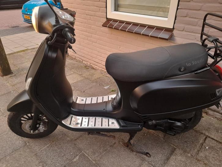 la souris met blauw kenteken en papieren, Fietsen en Brommers, Scooters | Overige merken, Gebruikt, Benzine, Ophalen