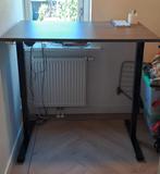 Elektrisch Zit Sta bureau, Huis en Inrichting, Bureaus, Ophalen, In hoogte verstelbaar, Zo goed als nieuw, Stabureau