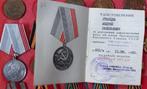 USSR medaille Veteraan van de Arbeid met certificaat 1982, Ophalen of Verzenden, Landmacht, Nederland, Lintje, Medaille of Wings