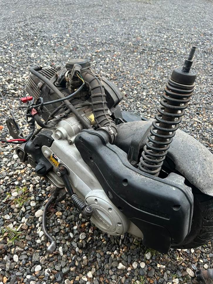 Zip 4 takt blok, Fietsen en Brommers, Brommeronderdelen | Scooters, Ophalen