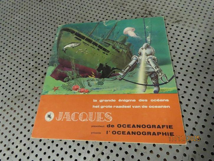Plakboek jaren'60 Jacques Chocolade Frans-NL de Oceanografie, Boeken, Natuur, Gelezen, Natuur algemeen, Ophalen of Verzenden
