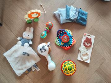 Divers speelgoed baby beschikbaar voor biedingen