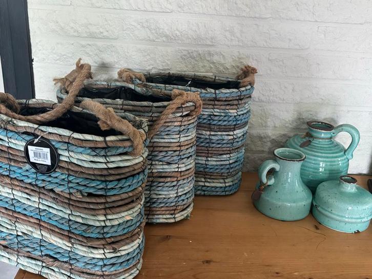 Riverdale vaasjes en 3 manden 15 per set alles 25 euro, Huis en Inrichting, Woonaccessoires | Overige, Nieuw, Ophalen of Verzenden