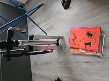 acordeon houder beschikbaar voor biedingen