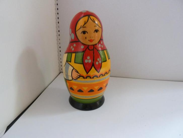 R9 Solo-matroeska-popje., Antiek en Kunst, Curiosa en Brocante, Ophalen of Verzenden