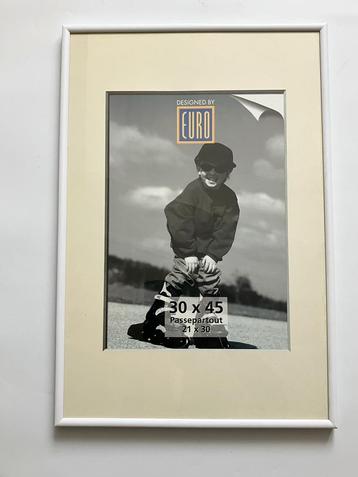 Fotolijst | wit aluminium | 30x 45 cm beschikbaar voor biedingen
