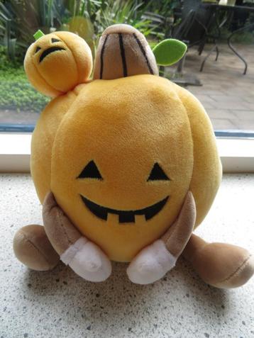 Pompoen met pompoentje Halloween knuffel merk Miniso beschikbaar voor biedingen