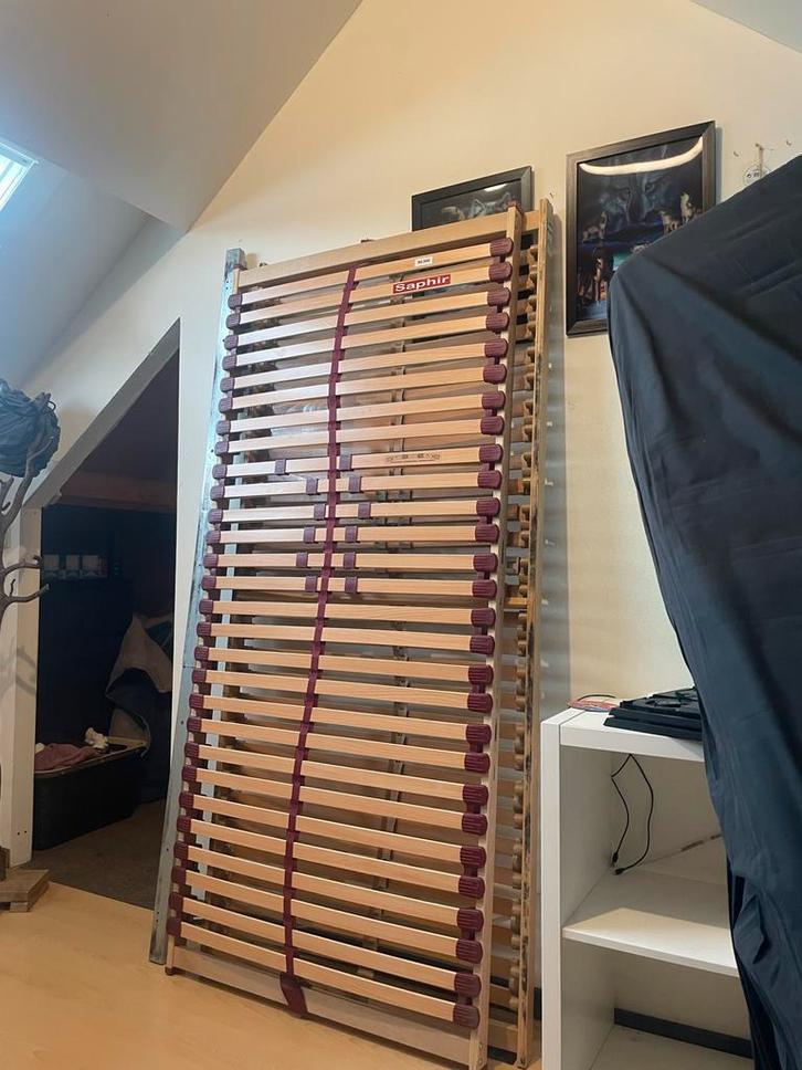 Gratis IKEA Hemnes bedframe - Ophalen!, Huis en Inrichting, Slaapkamer | Bedden, Gebruikt, Tweepersoons, 180 cm, 200 cm, Hout