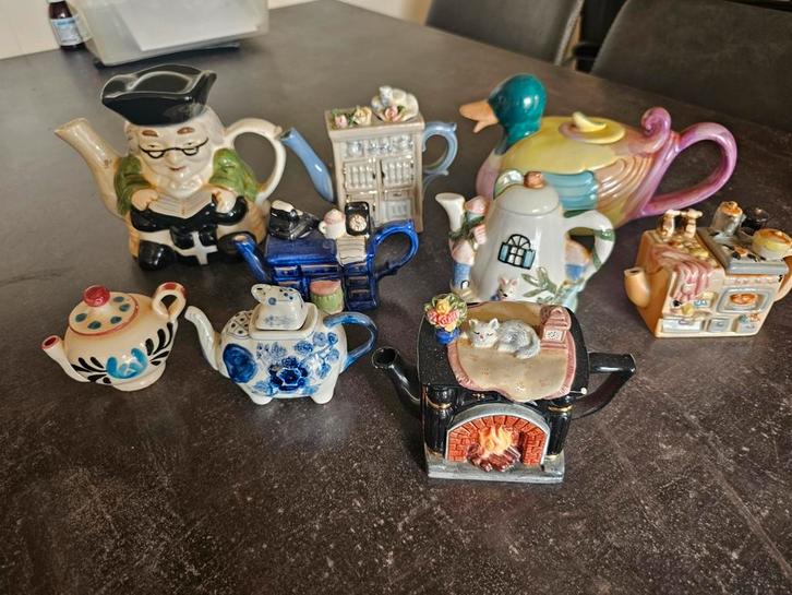 Collectie Sierlijke Theepotten, Antiek en Kunst, Antiek | Keramiek en Aardewerk, Ophalen of Verzenden