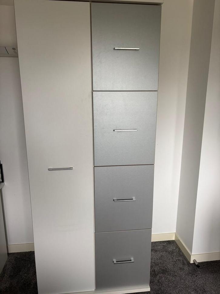Kledingkast, bureau en stoel set, Huis en Inrichting, Kasten | Kledingkasten, Gebruikt, 200 cm of meer, 100 tot 150 cm, 50 tot 75 cm