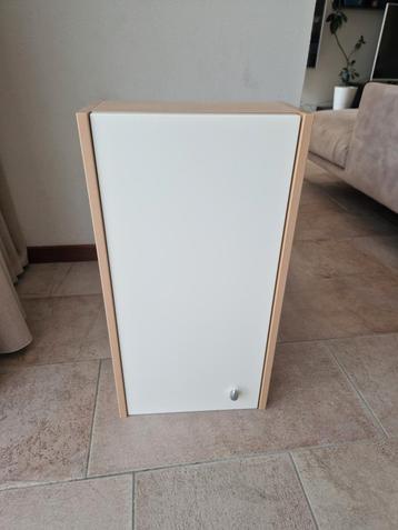 Badkamerkastje beschikbaar voor biedingen