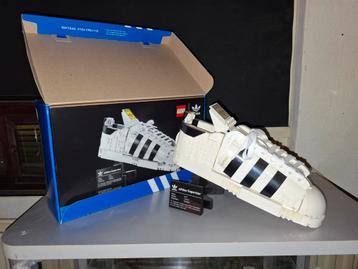 Lego 10282 / 18+ / Adidas Originals Superstar  beschikbaar voor biedingen