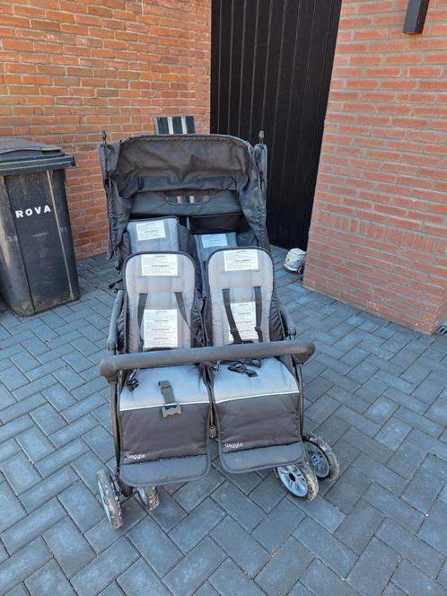 Gaggle Compass 4x4 quad kinderwagen / buggy voor 4 kinderen, Kinderen en Baby's, Tweelingen en Meerlingen, Zo goed als nieuw, Kinderwagen of Buggy