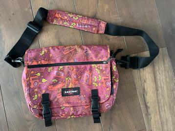 Schoudertad Eastpak nooit gebruikt beschikbaar voor biedingen
