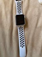 Apple watch series 3 + lader, Sieraden, Tassen en Uiterlijk, Ophalen of Verzenden, Apple, IOS, Zo goed als nieuw