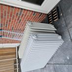 gietijzeren radiator 2x, Doe-het-zelf en Verbouw, Verwarming en Radiatoren, Ophalen, 30 tot 80 cm, Gebruikt, Radiator