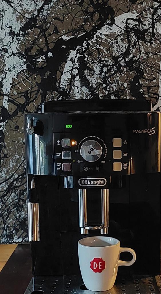 DeLonghi bonen Koffiemachine, Witgoed en Apparatuur, Koffiezetapparaten, Gebruikt, Gemalen koffie, Koffiebonen, Koffiemachine