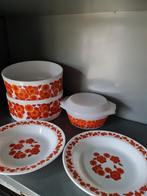 Vintage bloemen servies arcopal lotus, Huis en Inrichting, Keuken | Servies, Gebruikt, Ophalen of Verzenden, Bord(en), Overige stijlen