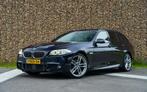 BMW 530i Touring AUT 2013, M-pakket, shadow line, nl auto, Auto's, Euro 5, Achterwielaandrijving, Beige, 2000 kg