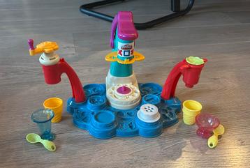 Play Doh IJscomachine beschikbaar voor biedingen