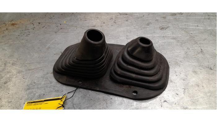 Versnellingspookhoes van een Toyota Landcruiser, Auto-onderdelen, Interieur en Bekleding, Toyota, Gebruikt, 3 maanden garantie